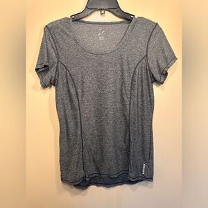 HEAD athletic shirt bundle, medium.
(INV#A23)